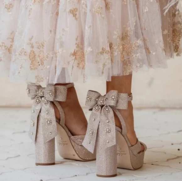 Antonio Melani Nicola bathie x Antonio Melani Lila Bow heels Silver 8M New - Picture 1 of 16